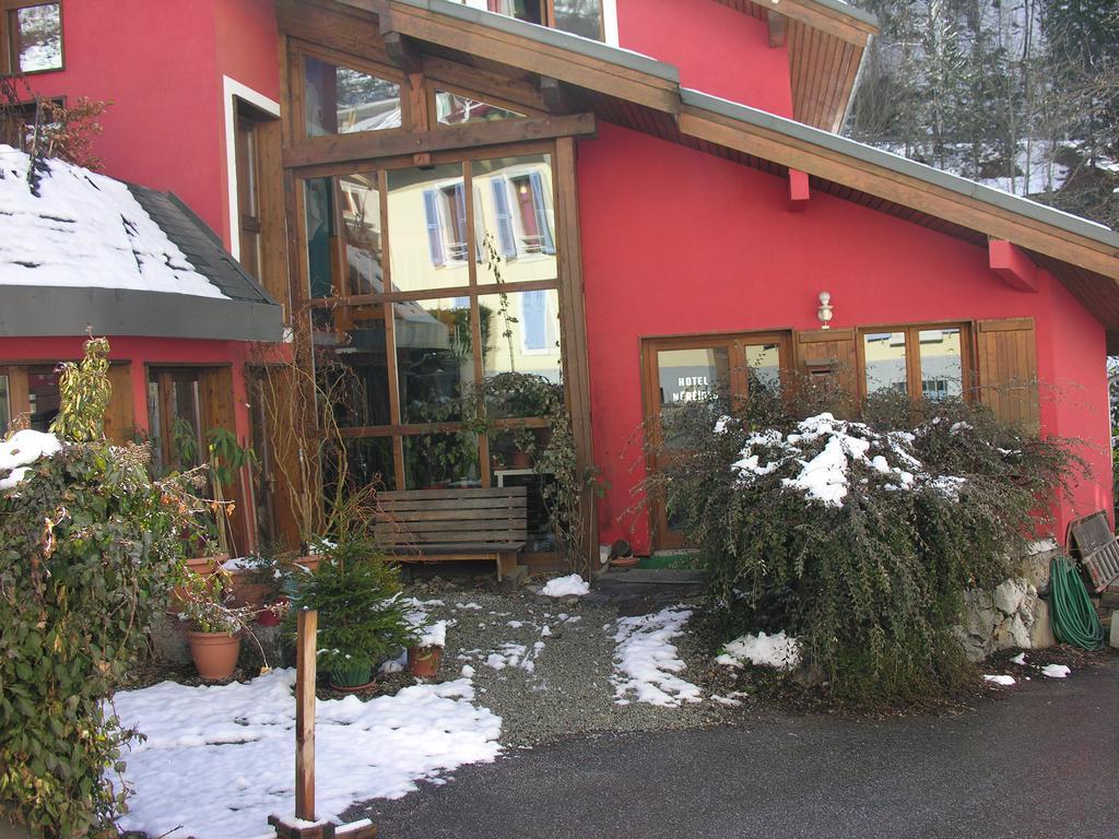 Les Nereides Studios Et Appartements Brides Les Bains Exteriér fotografie